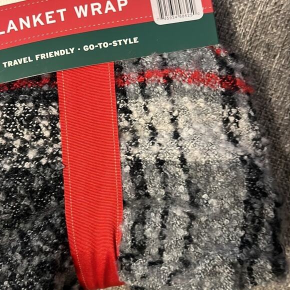 Woolrich cozy blanket wrap one size fits all new in package - red black gray - Picture 4 of 4